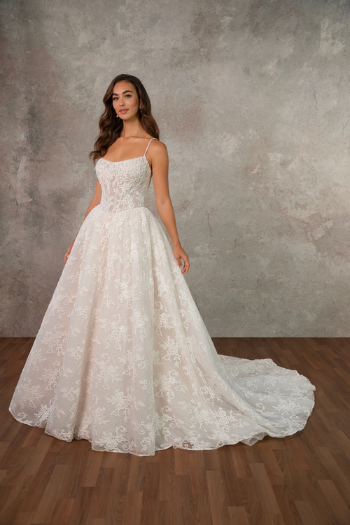 Why Some Dresses Look Even Better on the Wedding Day Than in the Store. Desktop Image
