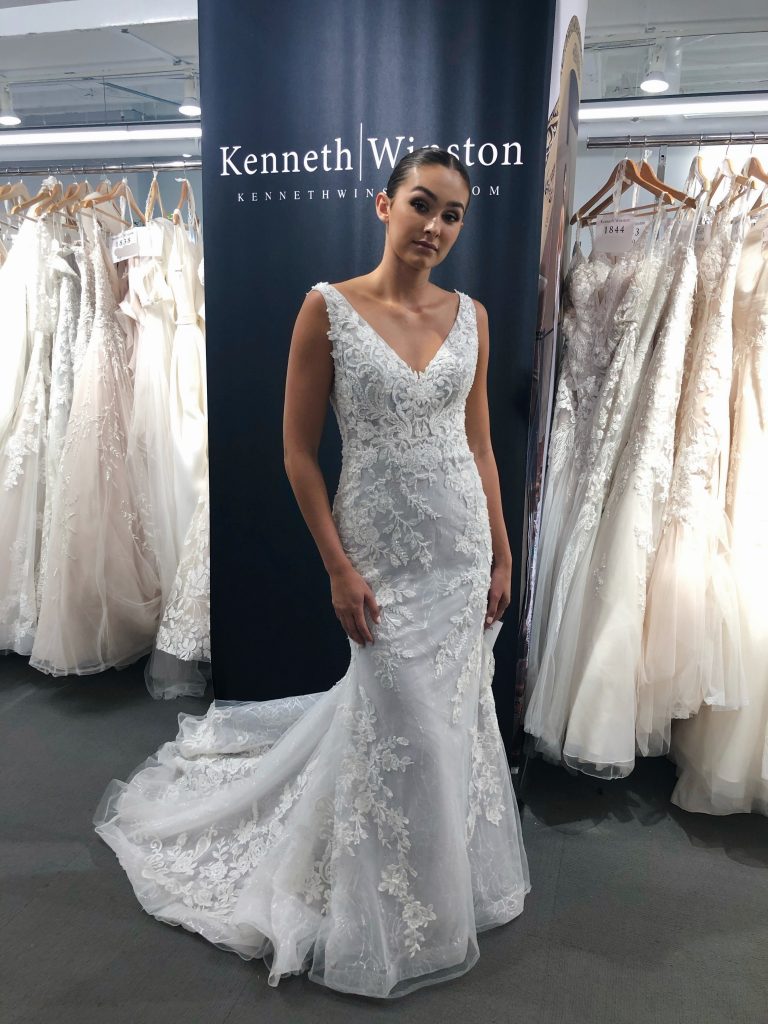 Wedding Dress Shopping at Market!. Desktop Image