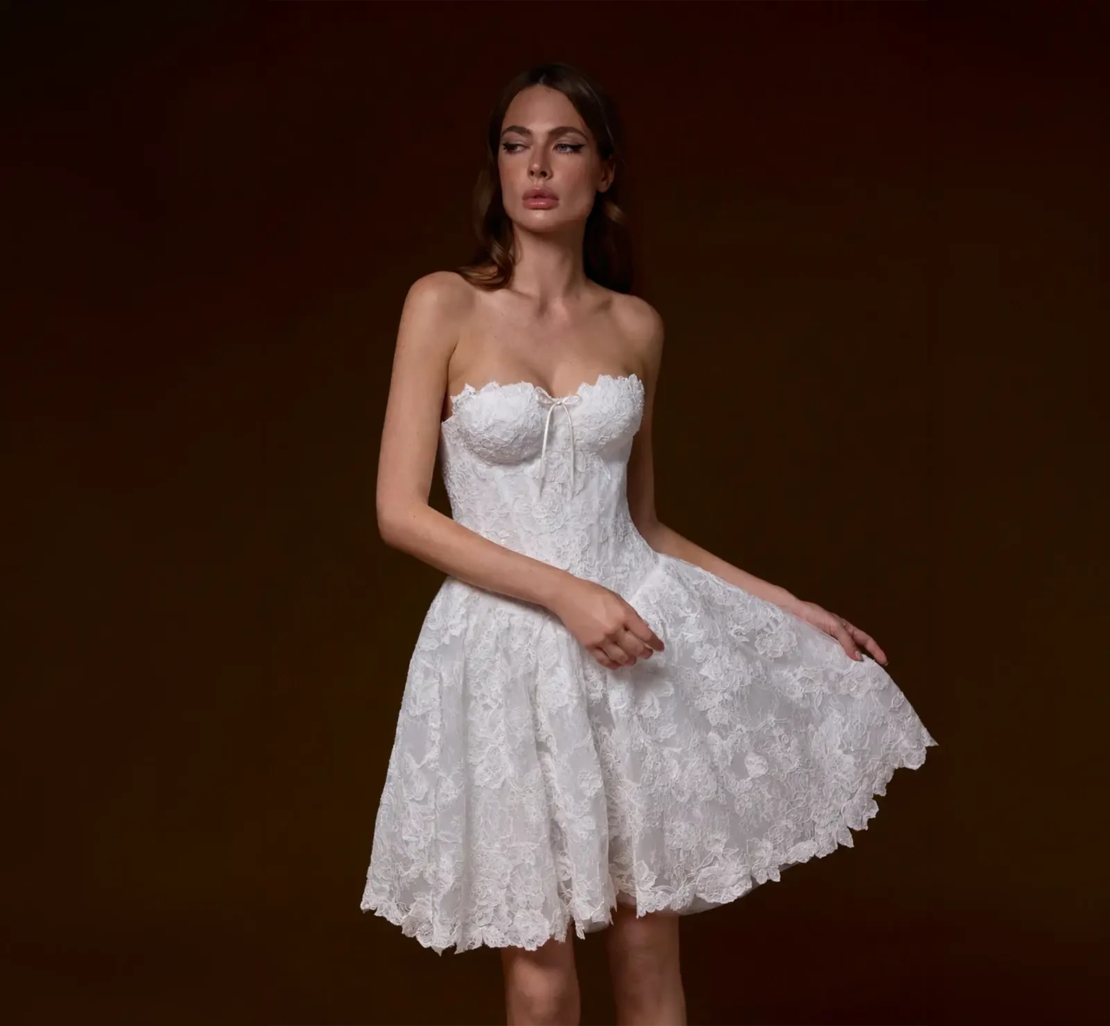Minis, Veils &amp; Vino