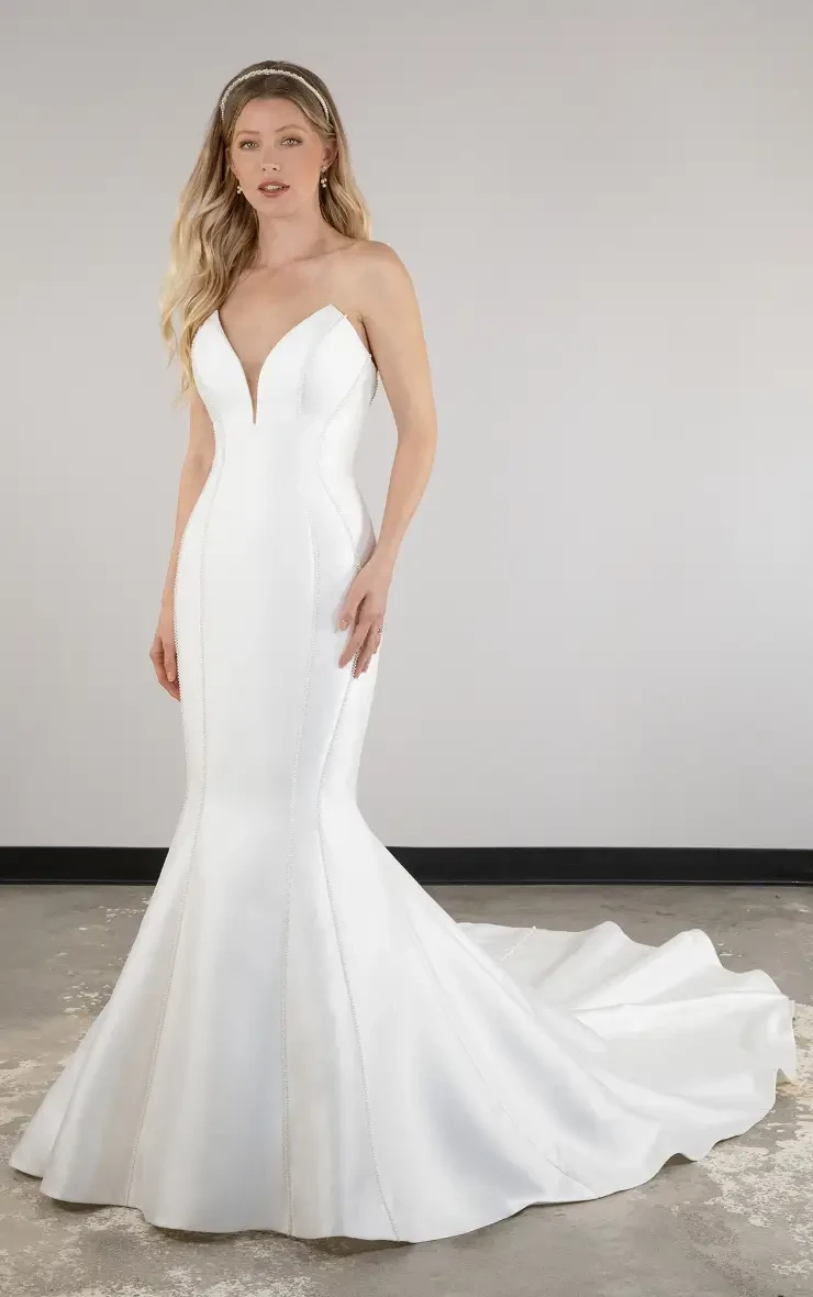 Essense of Australia Plus Size - D3991 | White Closet Bridal