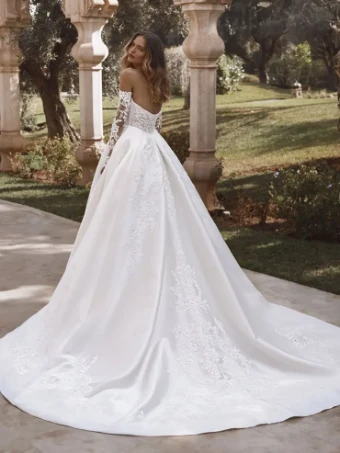 Enzoani Velvet #9 default Ivory thumbnail