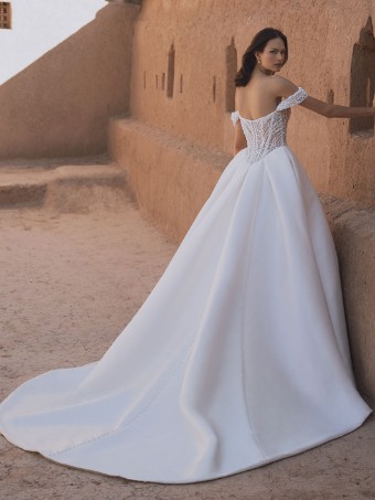 Blue by Enzoani TheodoraM #1 Ivory/Mikado thumbnail
