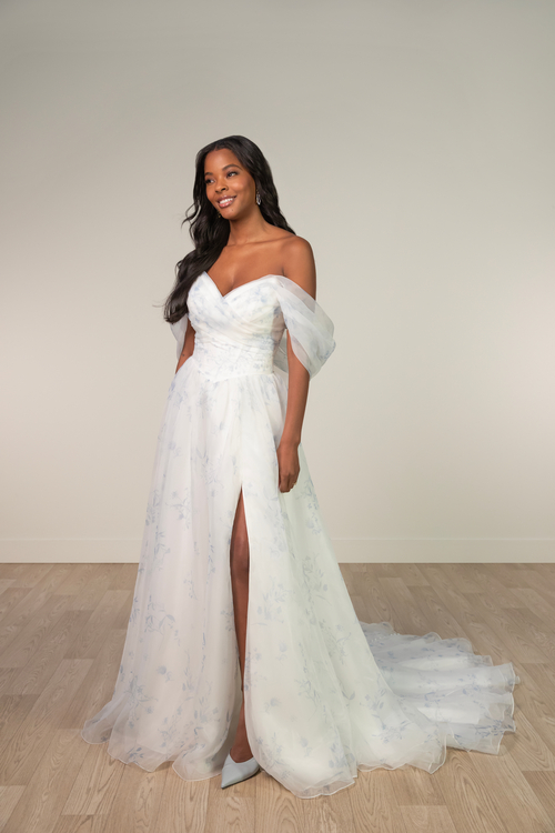 Stella York White Form Fitting Wedding Dress Form-Fitting Lace Wedding Dress Stella York Wedding Dresses Stella York White Form Fitting Wedding Dress Form-Fitting Lace Wedding Dress Stella York Wedding Dresses