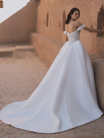 Blue by Enzoani Theodora #7 Ivory/Mikado thumbnail