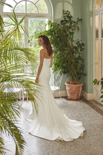 Justin Alexander 88500 #1 default Ivory thumbnail