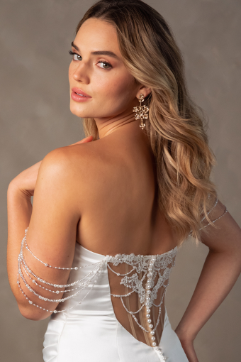 Essense of Australia D4607 #8 default Ivory Gown/Porcelain Tulle Illusion thumbnail