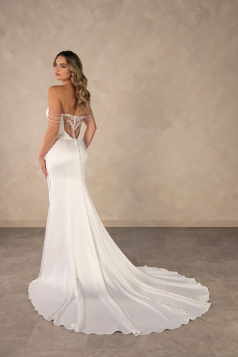 Essense of Australia D4607 #7 Ivory Gown/Porcelain Tulle Illusion thumbnail